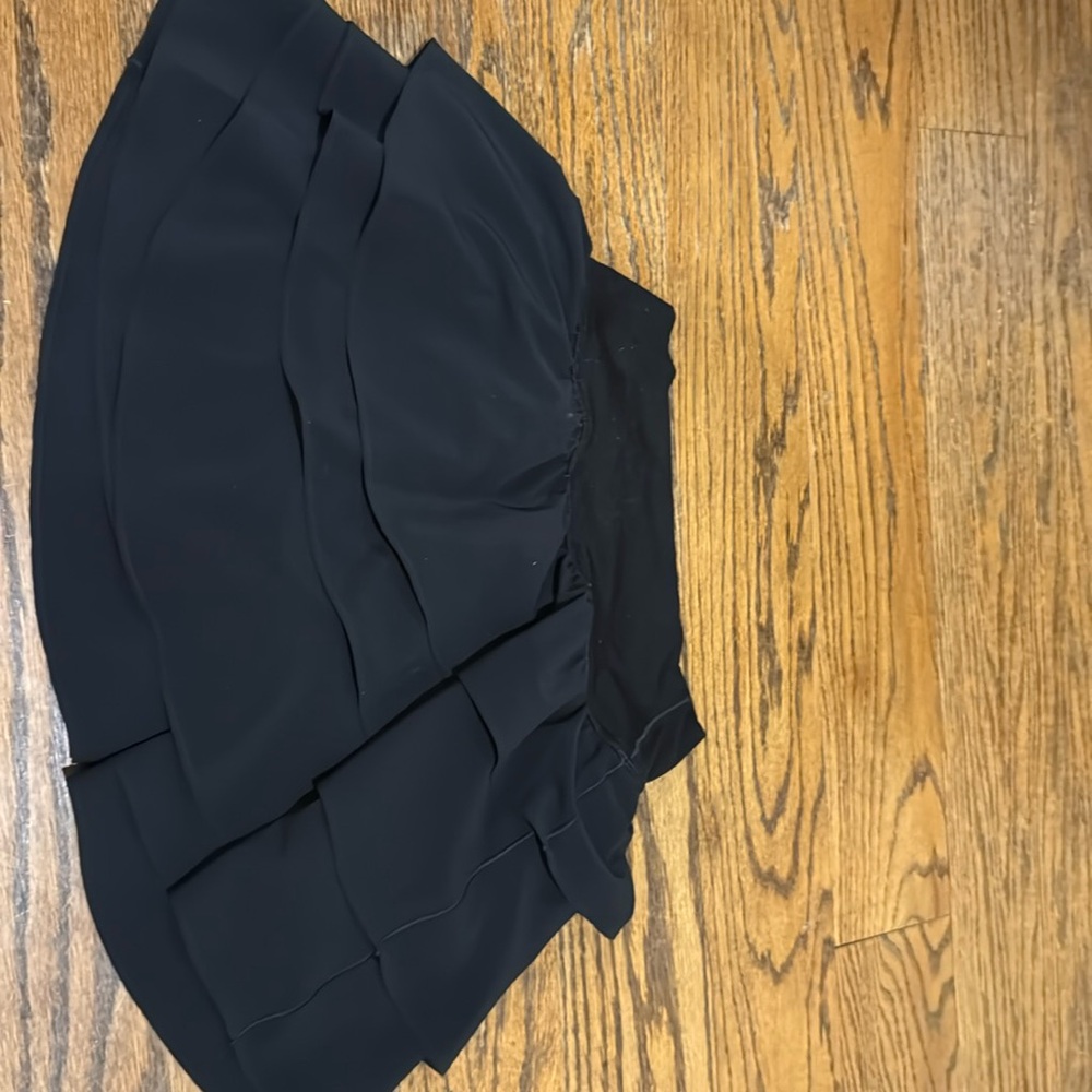 Offline by Aerie black tiered skort